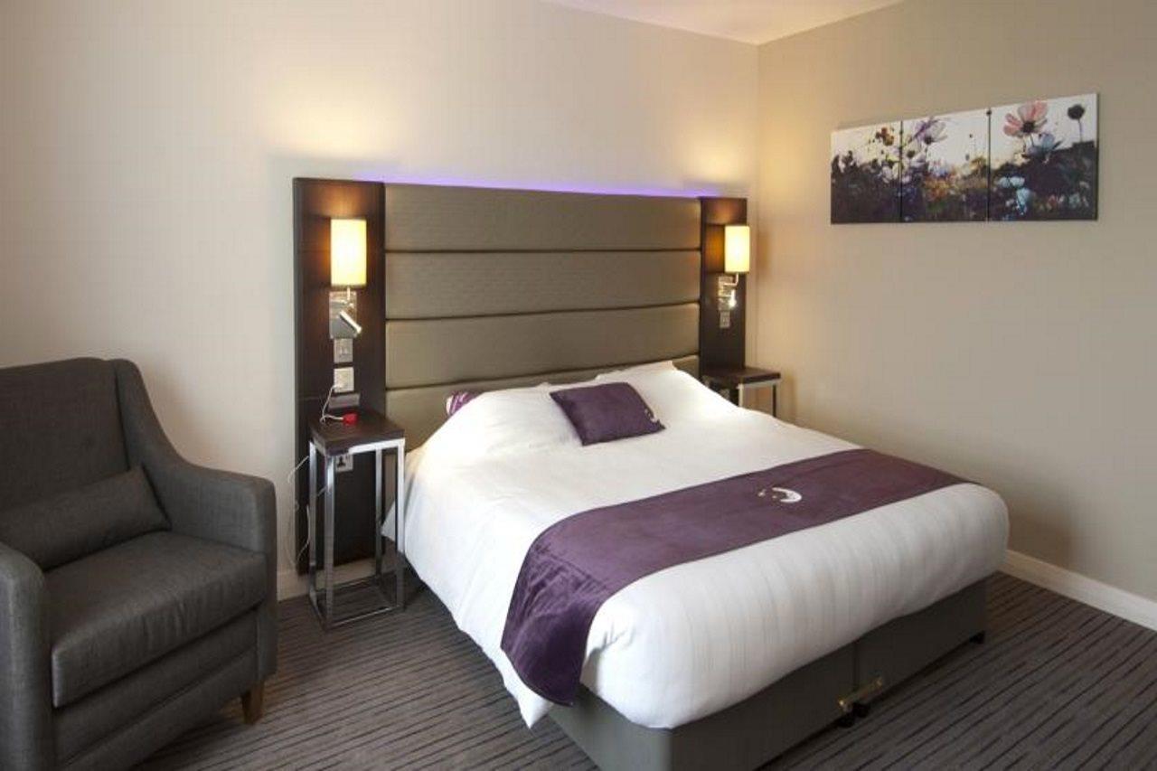 Premier Inn London Enfield Exteriér fotografie