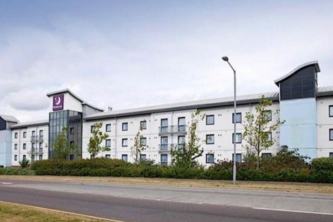 Premier Inn London Enfield Exteriér fotografie